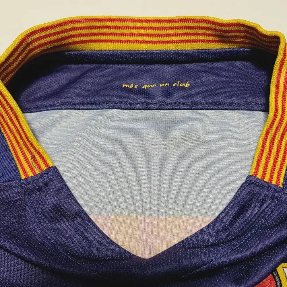 Nike Barcelona Football Soccer Jersey 2015 2016 Home 659032-422 Youth XL Faded